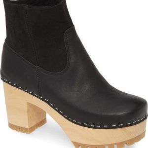 Genuine Shearling Lined Boot

SWEDISH HASBEENS 39